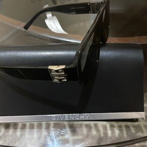 GIVENCHY SUNGLASSES